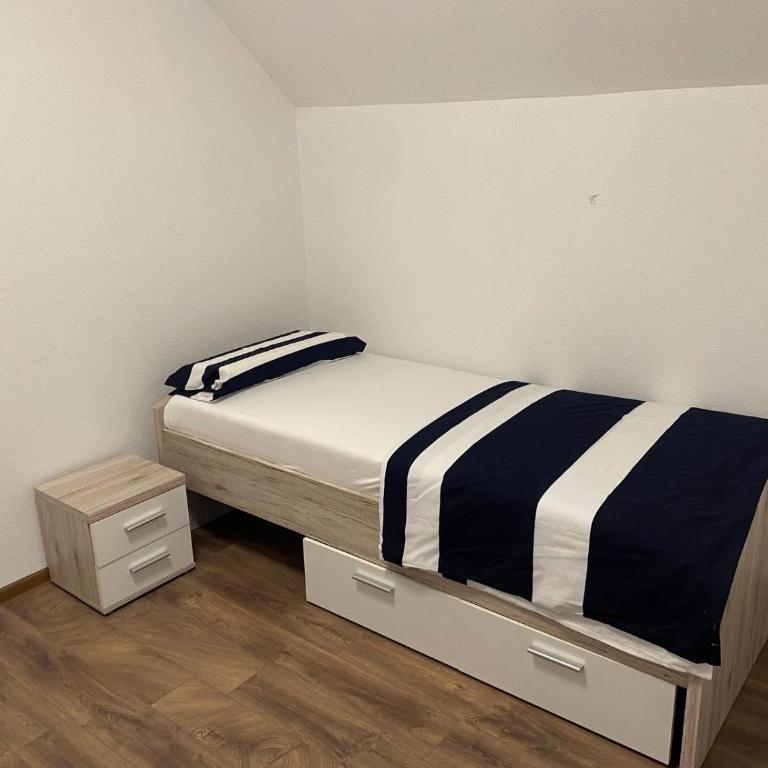 Una - Three-Bedroom House - 43
