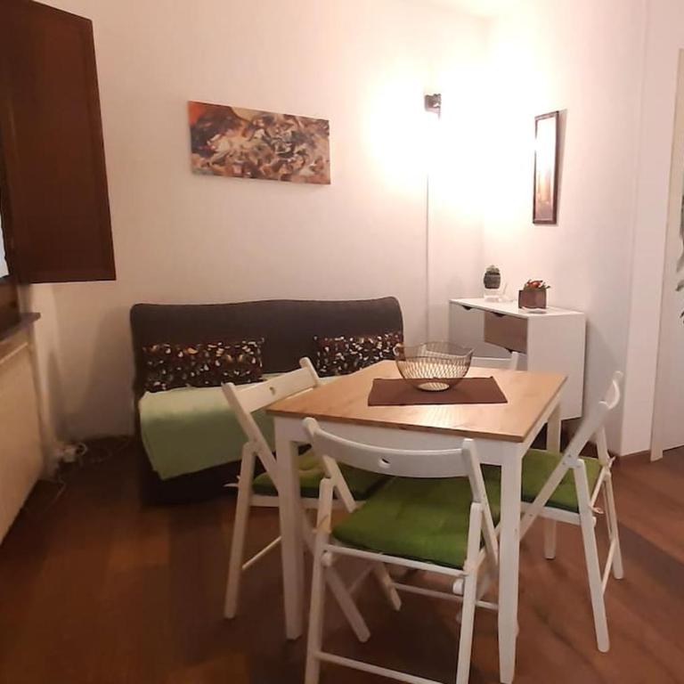 Open space davanti alla Metro - Torino Centro - Appartamento con 1 Camera da Letto - 9