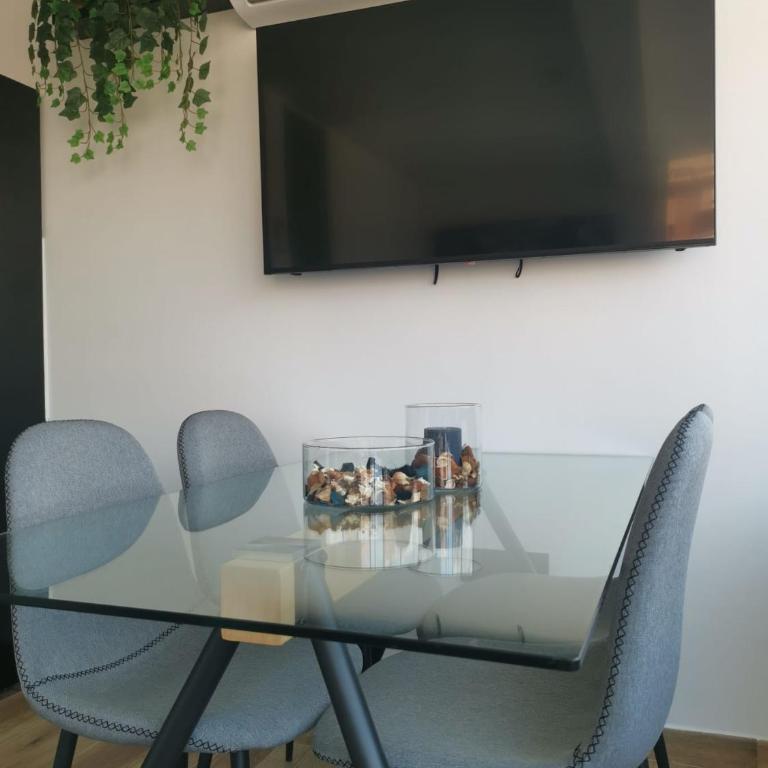 Blue Ocean Apartments - One-Bedroom Apartment - 5