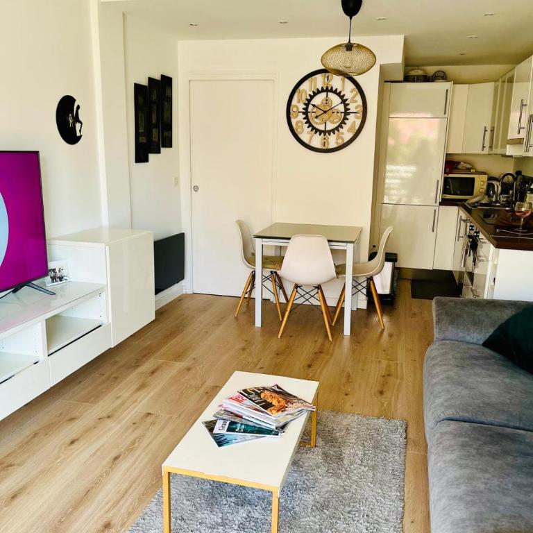 Détente à Juan Les Pins 2 Pièces Climatisée à 500m des plages - Apartment mit 1 Schlafzimmer - 6