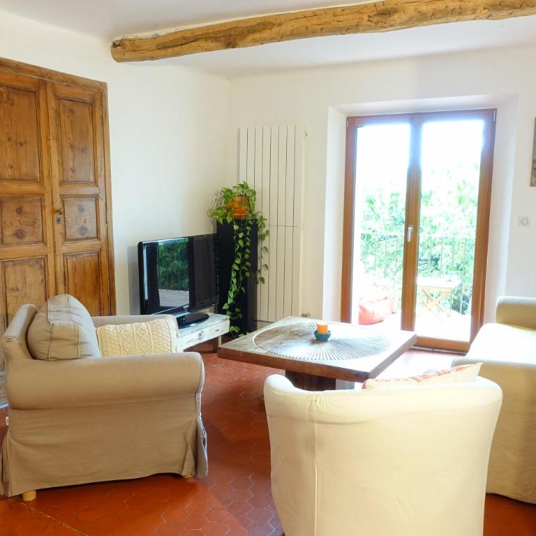 Grande maison de village 200 m2 calme tout confort - Maison 4 Chambres - 1