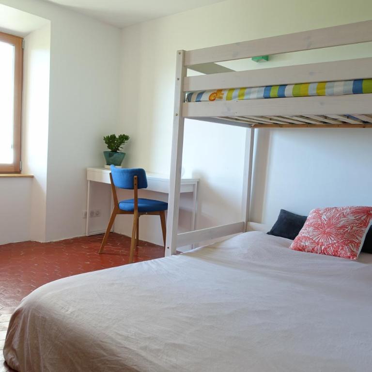 Grande maison de village 200 m2 calme tout confort - Maison 4 Chambres - 8