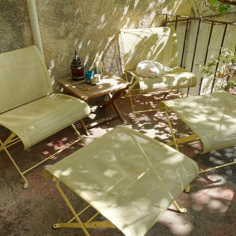 Grande maison de village 200 m2 calme tout confort - Maison 4 Chambres - 24