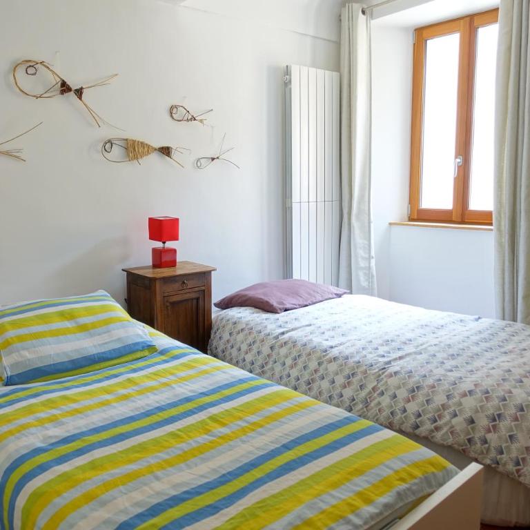 Grande maison de village 200 m2 calme tout confort - Maison 4 Chambres - 9