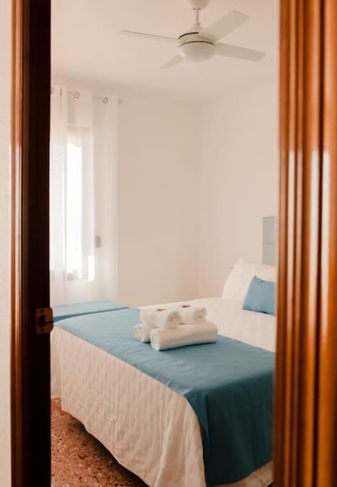 Amplio apartamento en 1ª línea de playa -Free Wifi - Apartamento - 8