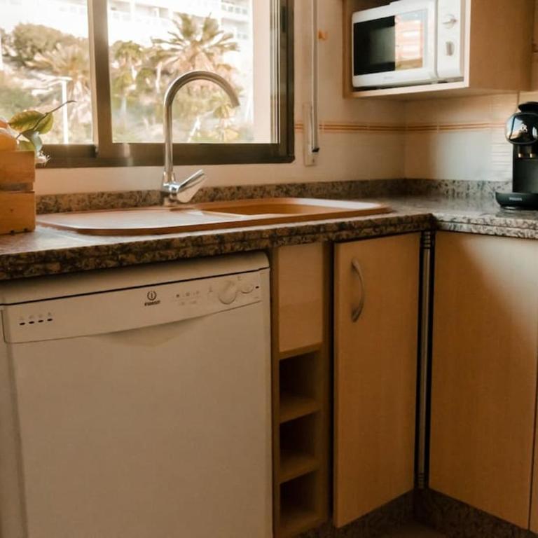 Amplio apartamento en 1ª línea de playa -Free Wifi - Apartamento - 14