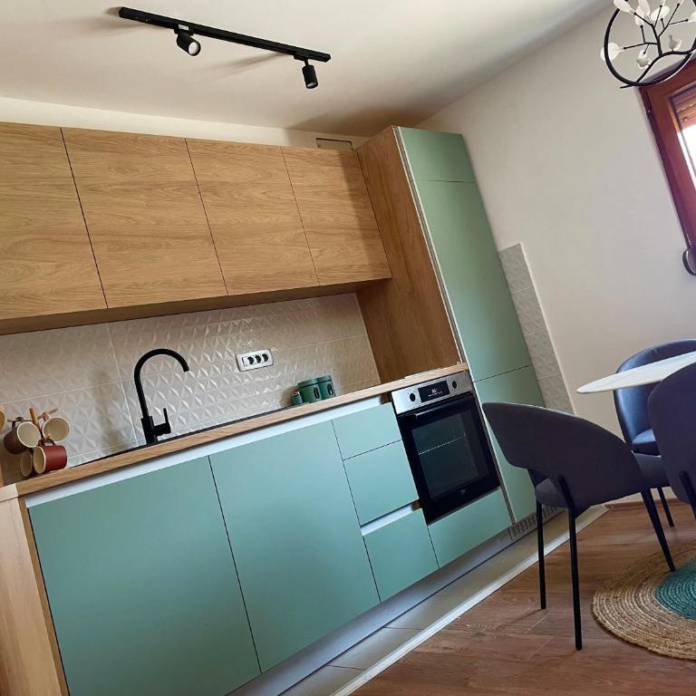 Modern in center - Deluxe Double Room - 4