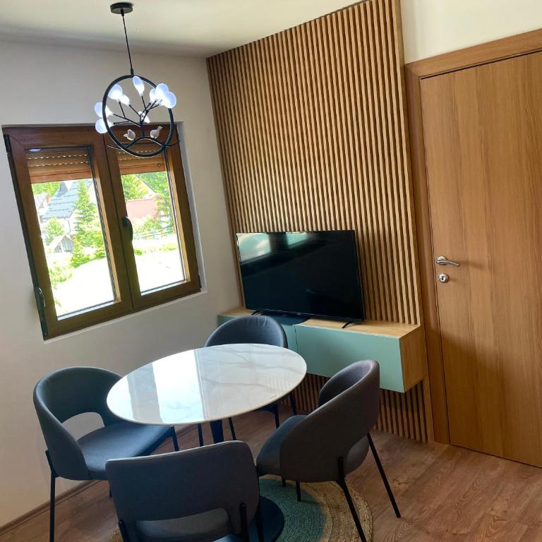 Modern in center - Deluxe Double Room - 1