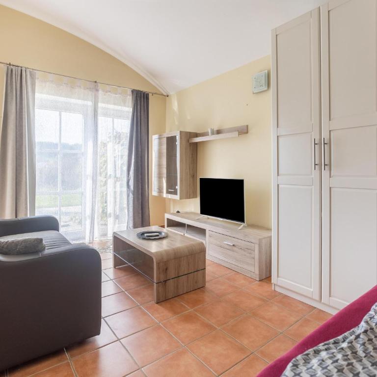 Ferienwohnungen und Appartements im idyllischen Vierkanthof, Gruppenurlaube - Appartamento con 1 Camera da Letto, Balcone e Vista Montagna - 7