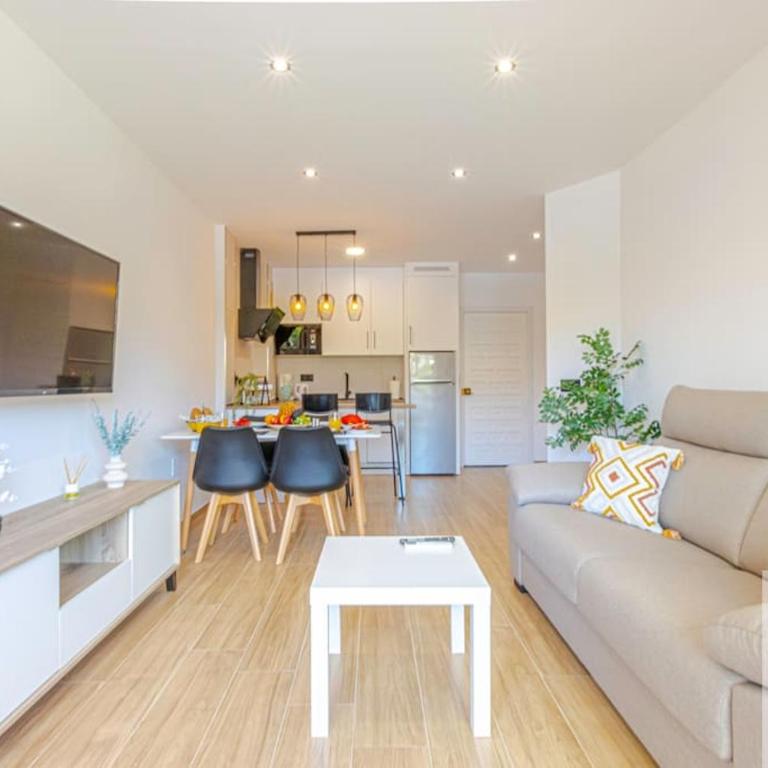 wonderful apartment in benalbeach - One-Bedroom Apartment - 8