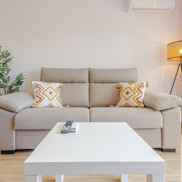 wonderful apartment in benalbeach - One-Bedroom Apartment - 15