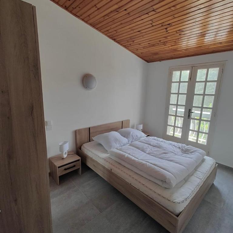 Villa en bord de mer à Saint Pierre la mer - Three-Bedroom Villa - 9