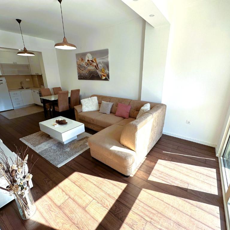 Stan na dan Podgorica - Apartman sa Pogledom na Planinu - 2