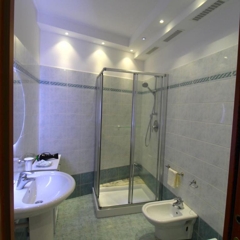 La Pace, il Sole, il Mare - Sanremo Casa Indipendente vista mare, posto auto privato, ampio spazio esterno attrezzato, a pochi minuti dalle spiagge - One-Bedroom House - 7
