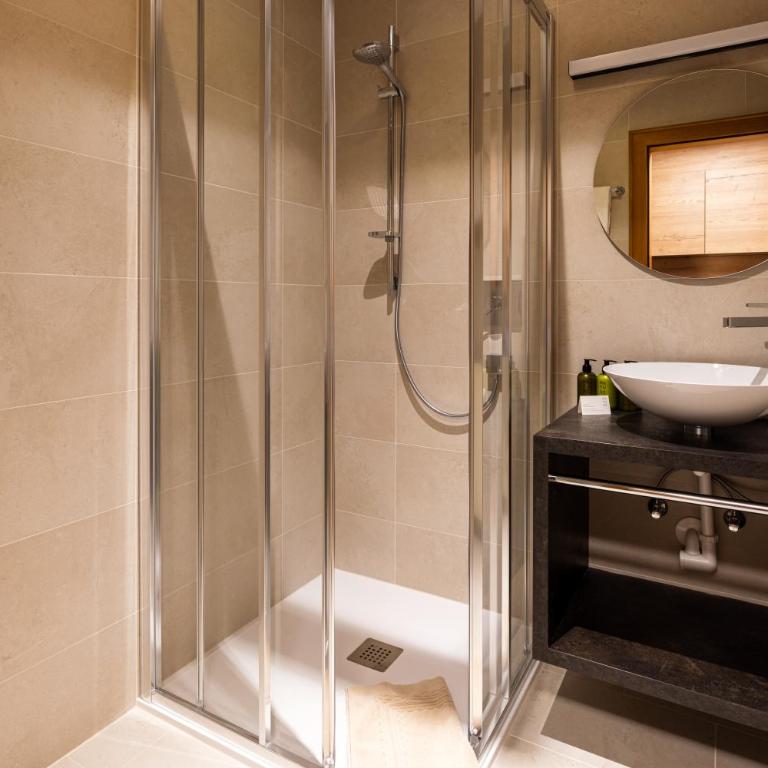 Quality Hosts Arlberg - AFOCH FEI - das Landhaus I SOMMERKARTE PREMIUM - Doppelzimmer mit Balkon - 42