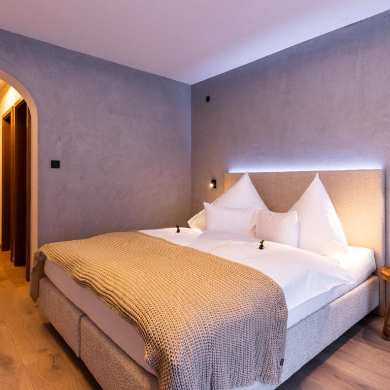 Quality Hosts Arlberg - AFOCH FEI - das Landhaus I SOMMERKARTE PREMIUM - Doppelzimmer mit Balkon - 40
