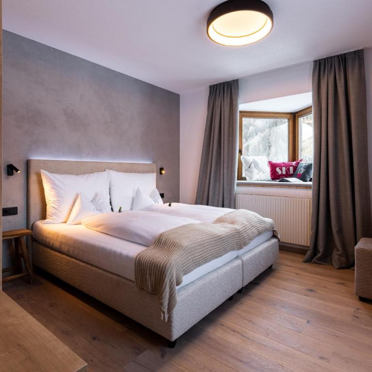 Quality Hosts Arlberg - AFOCH FEI - das Landhaus I SOMMERKARTE PREMIUM - Apartment mit 2 Schlafzimmern - 43