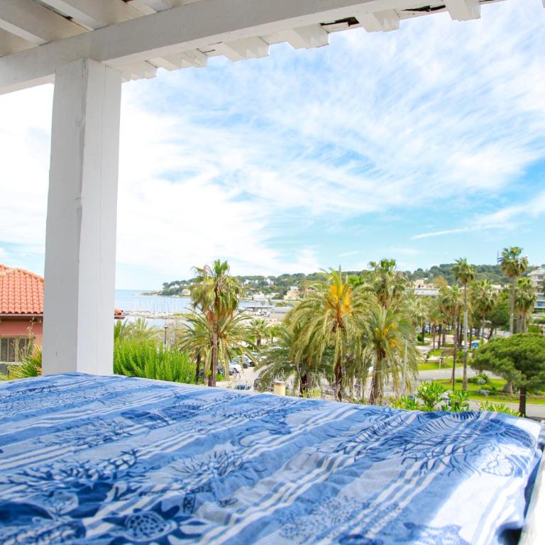 Duplex climatisé avec terrasse vue mer au pied de la plage - Appartement 3 Chambres - 33