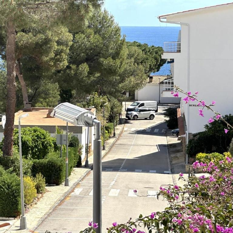LETS HOLIDAYS House beach in Cala Salions - Casa - 7