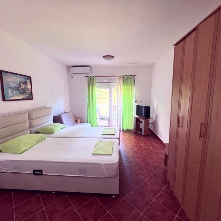 Guesthouse MB Knezevic - Standardni Studio - 4