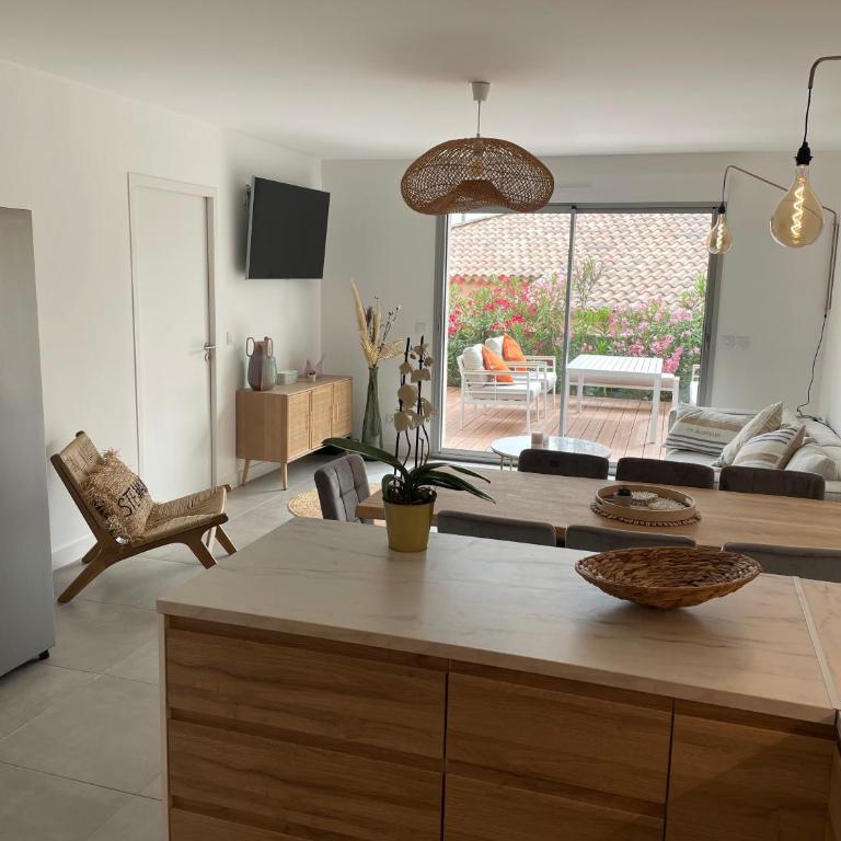 Superbe appart neuf centre ville 6 personnes calme avec jardin - Apartment mit 3 Schlafzimmern - 20