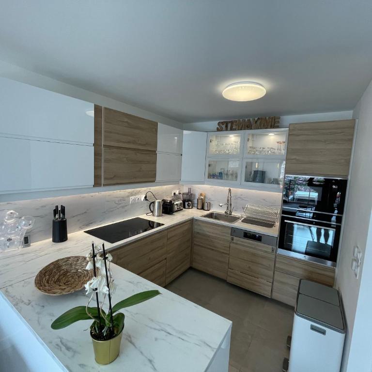 Superbe appart neuf centre ville 6 personnes calme avec jardin - Apartment mit 3 Schlafzimmern - 21
