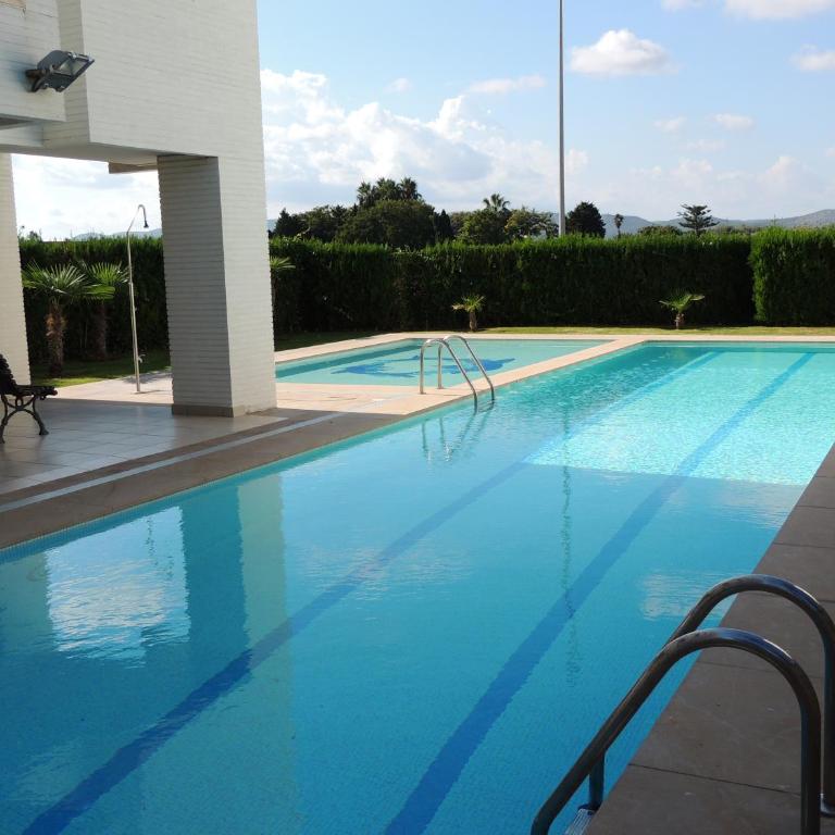 Frente a playa de arena - Apartamento - 6