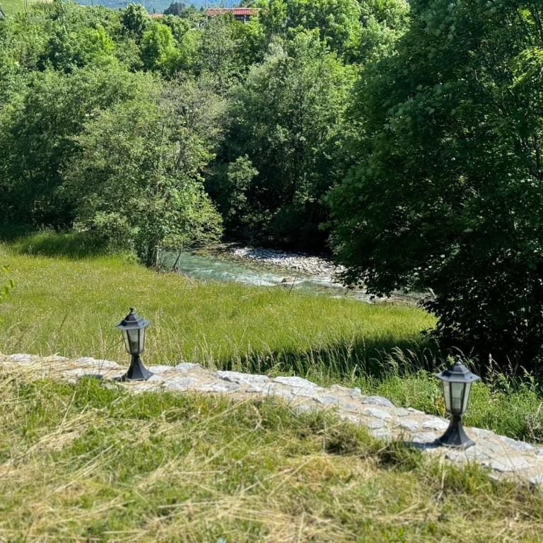 Snow White Chalet- Mountain Retreat in Kolašin - Kuća sa 2 Spavaće Sobe - 38