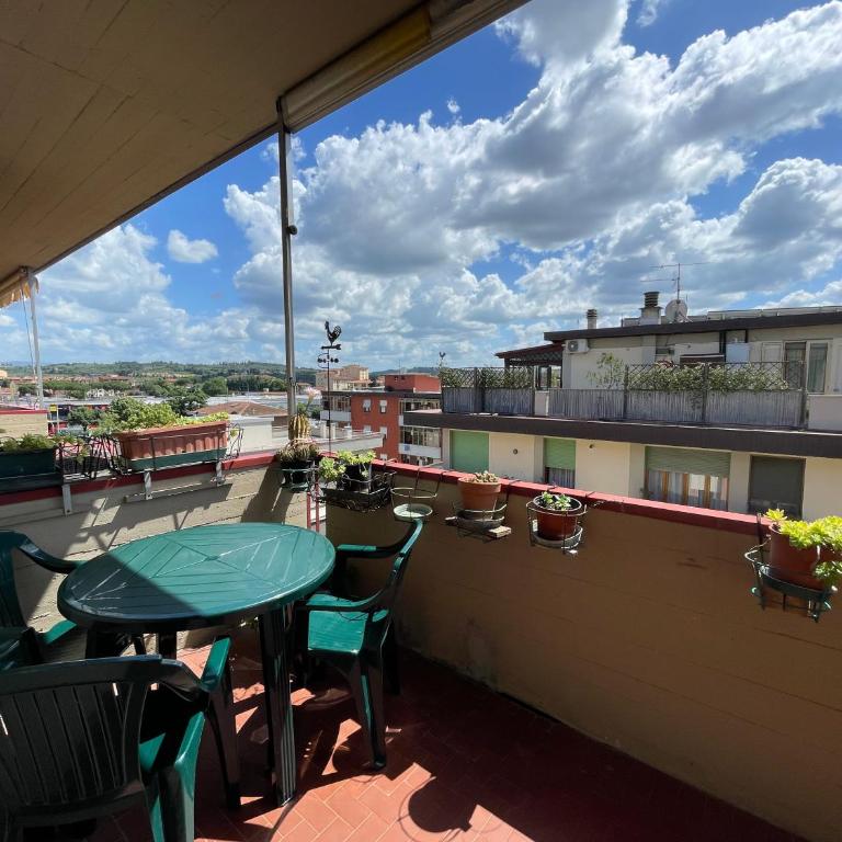 Quite in Florence - Three-Bedroom Apartment with Balcony - 23