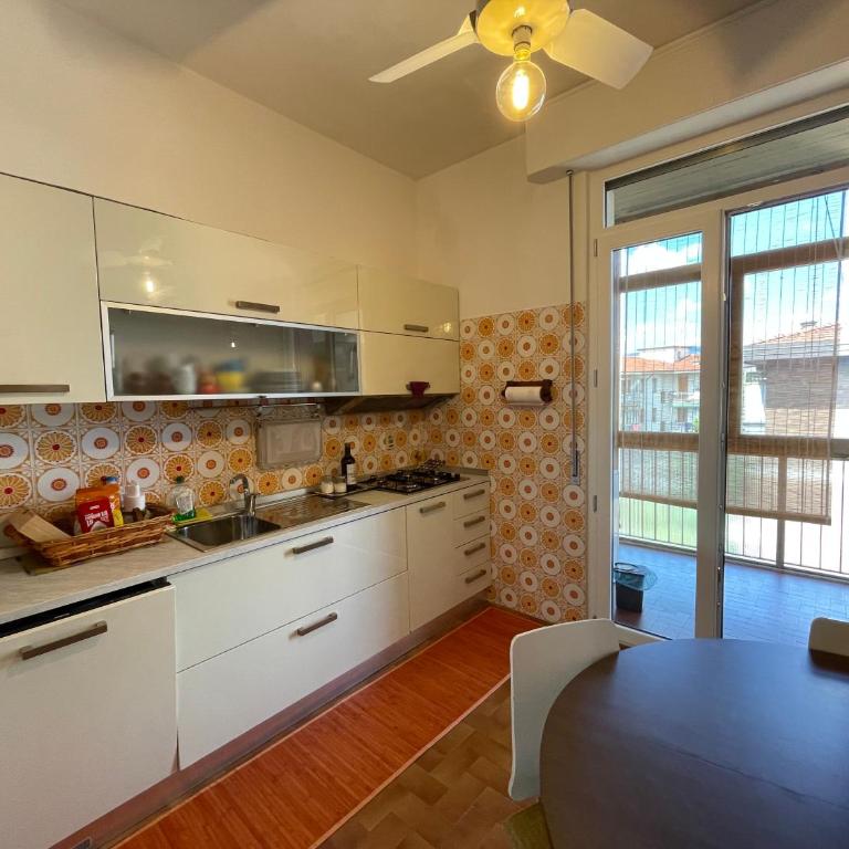 Quite in Florence - Three-Bedroom Apartment with Balcony - 3