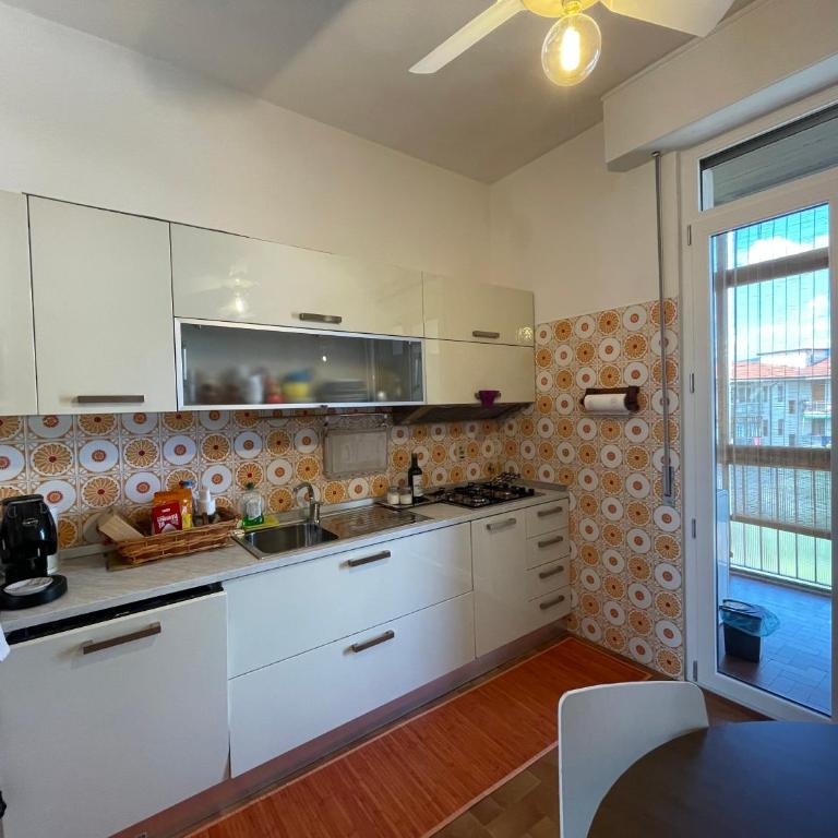 Quite in Florence - Three-Bedroom Apartment with Balcony - 16