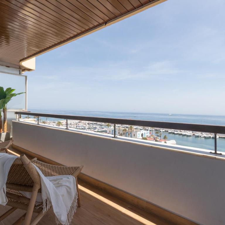 Dream penthouse in marbella center with sea views - Two-Bedroom Deluxe Apartment with Harbour View - 5