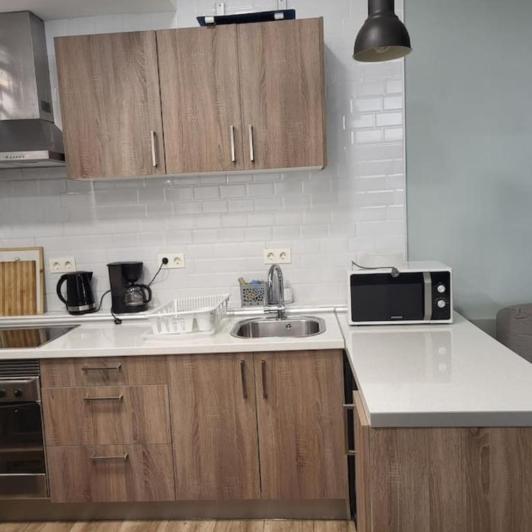 Loft studio Malaga gare de trains et plage - Apartamento de 1 dormitorio - 6