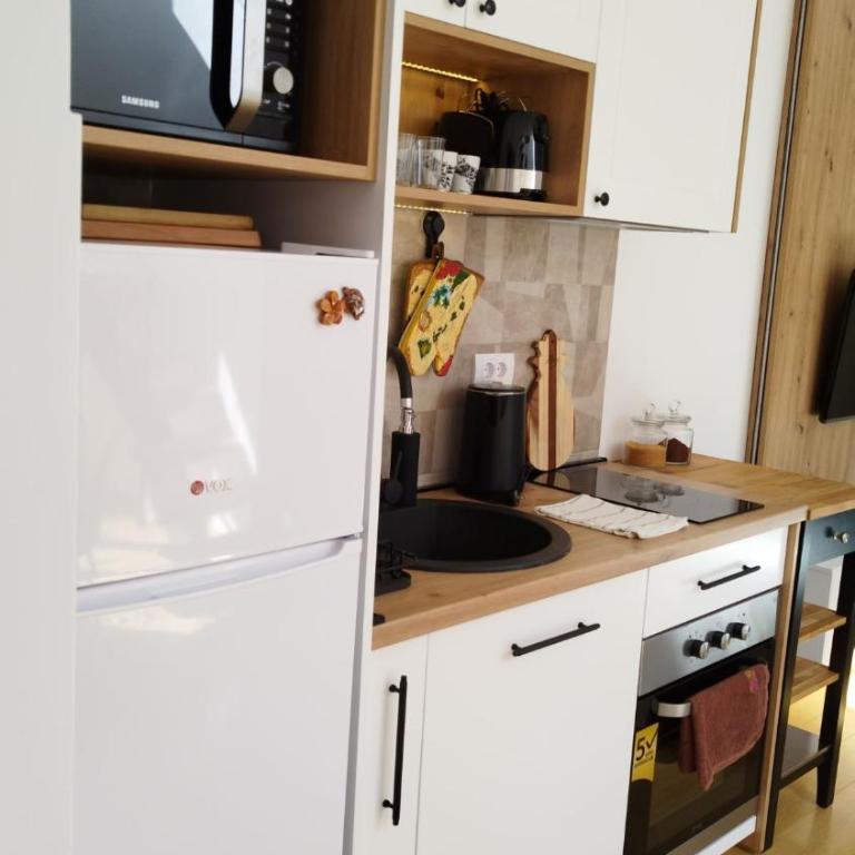 Royal Villa - HAWAII - Two-Bedroom Apartment - 7