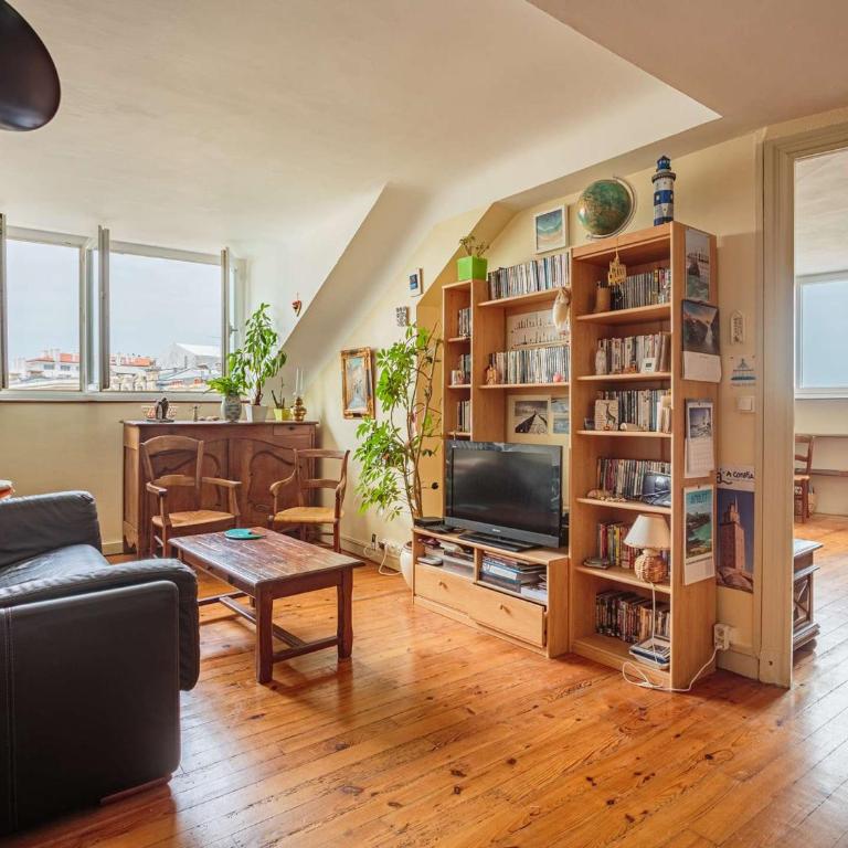 Grand appartement central à Biarritz - FR-1-3-598 - Appartamento - 9