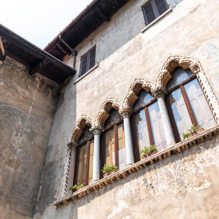 Palazzo delle Guglie by Postcardsfrom - Appartamento con 1 Camera da Letto - Mansarda - 3