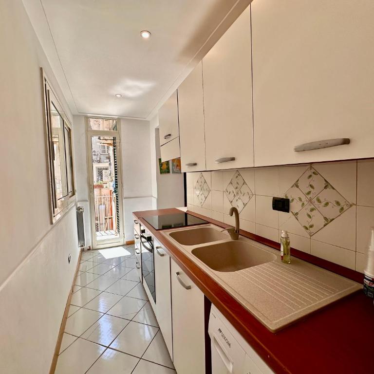 Mammina Home Chiatamone - Appartamento con 2 Camere da Letto - 43