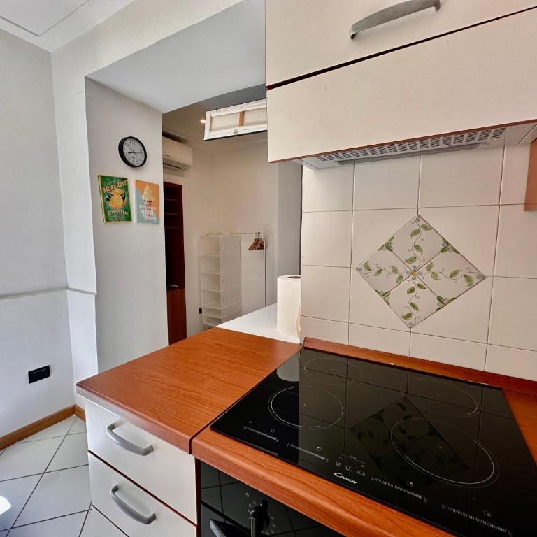 Mammina Home Chiatamone - Appartamento con 2 Camere da Letto - 49