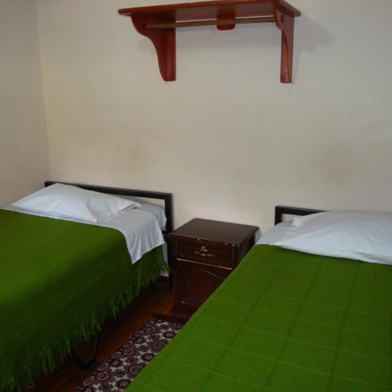 Hostal Santa María Gracia - Habitación Doble con baño compartido - 2 camas - 1