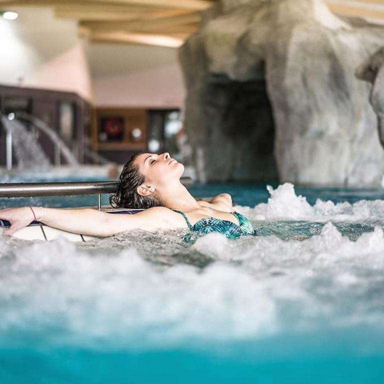 Entire Chalet Salamo 11 plus 1 Les Arcs Paradiski Jacuzzi - Chalet - 79