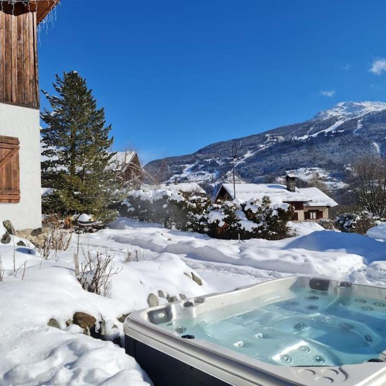 Entire Chalet Salamo 11 plus 1 Les Arcs Paradiski Jacuzzi - Chalet - 12