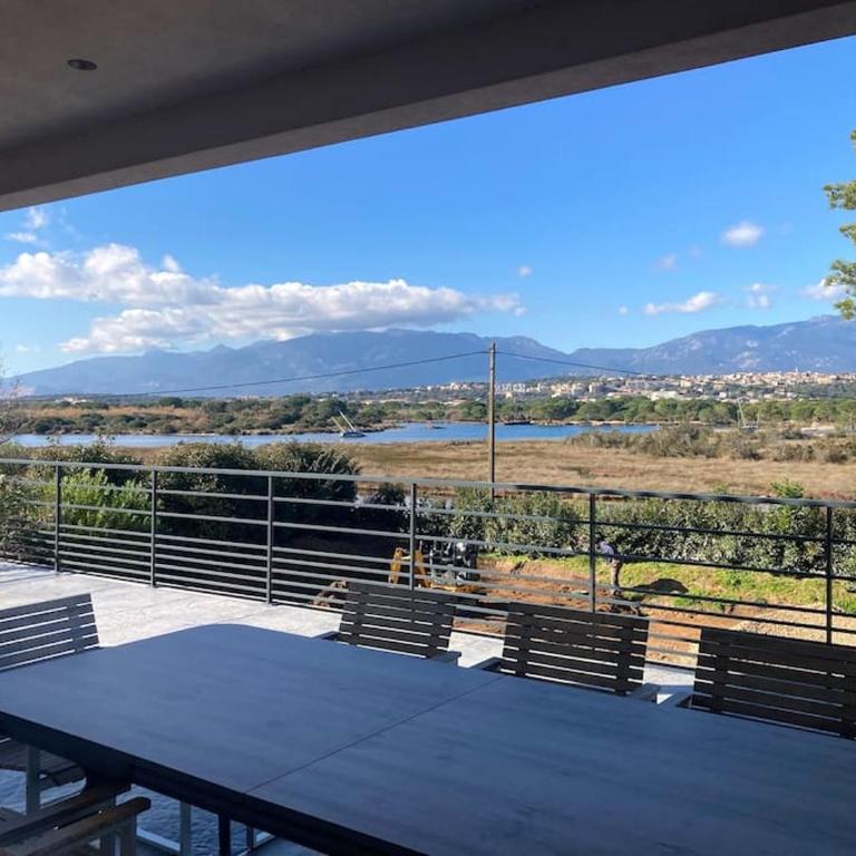 Superbe Villa 14 pers, vue mer et piscine chauffée - Villa - 10