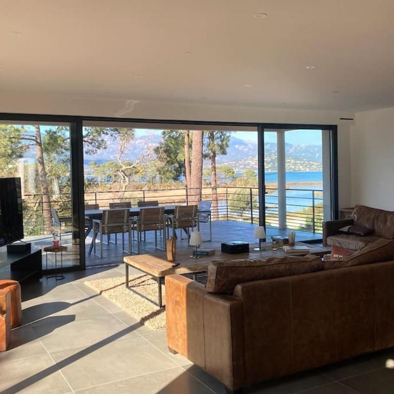 Superbe Villa 14 pers, vue mer et piscine chauffée - Villa - 18