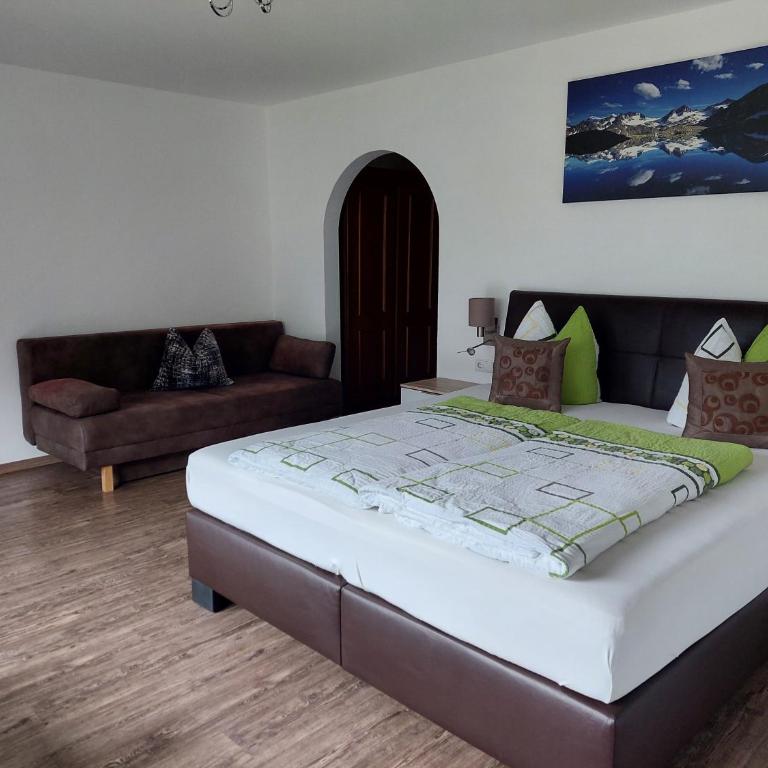 Pension Riese - Apartment mit 1 Schlafzimmer, Balkon und Bergblick - 21
