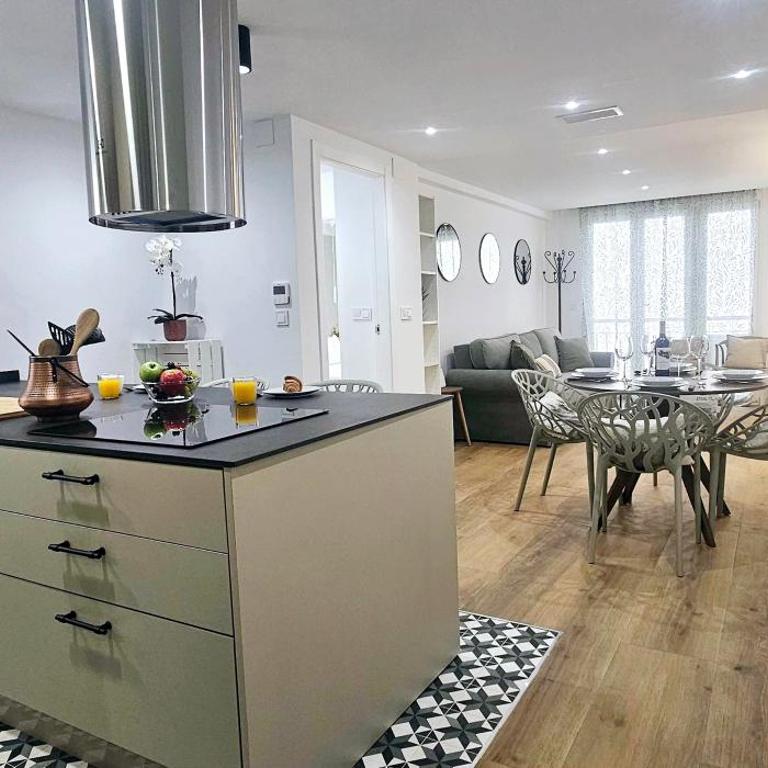 CHARLOT Center Apartment III by SunCastle apartamentos - Two-Bedroom Apartment - 6