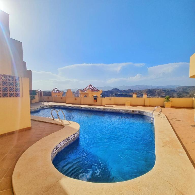 Apartamento con piscina, urbanización privada by AlohaPalma - Apartamento de 2 dormitorios con balcón - 2
