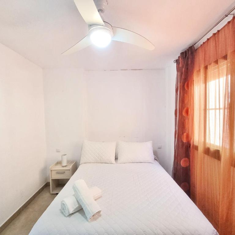 Apartamento con piscina, urbanización privada by AlohaPalma - Apartamento de 2 dormitorios con balcón - 3