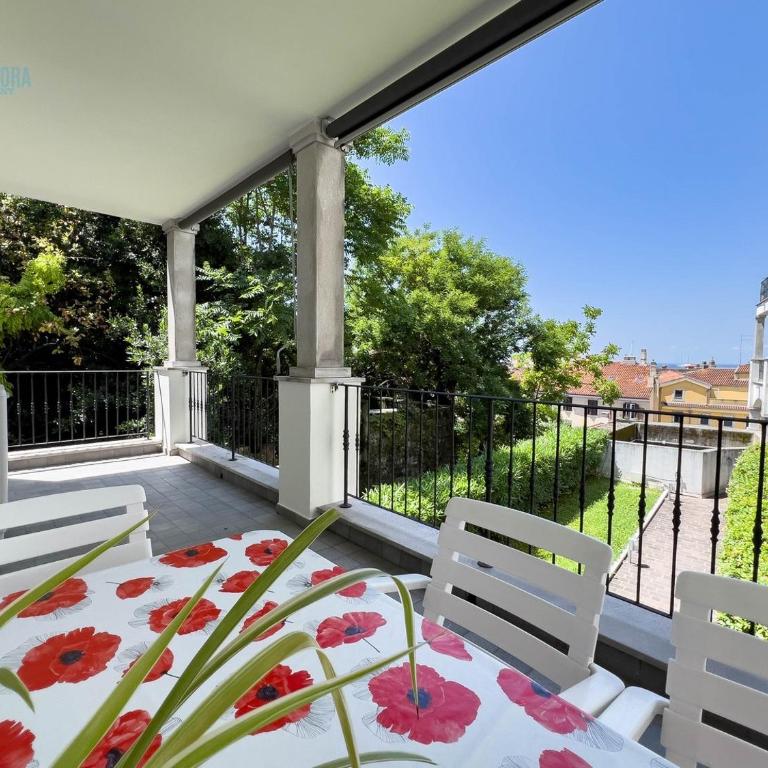 Cattedrale 5 Tirabora Short Rent, con parcheggio privato - Appartamento con 2 Camere da Letto - 48