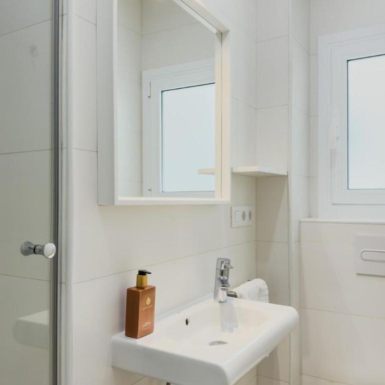 Barcelona Aura Apartments - Apartamento de 2 dormitorios - 13