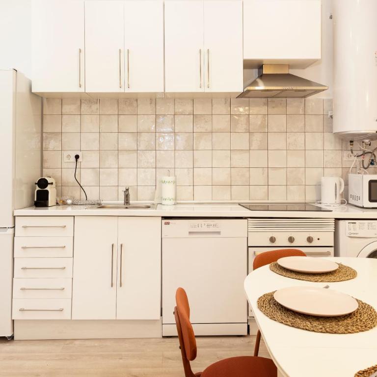 Bravo Murillo Apartment - One-Bedroom Apartment - Non-Smoking - 31